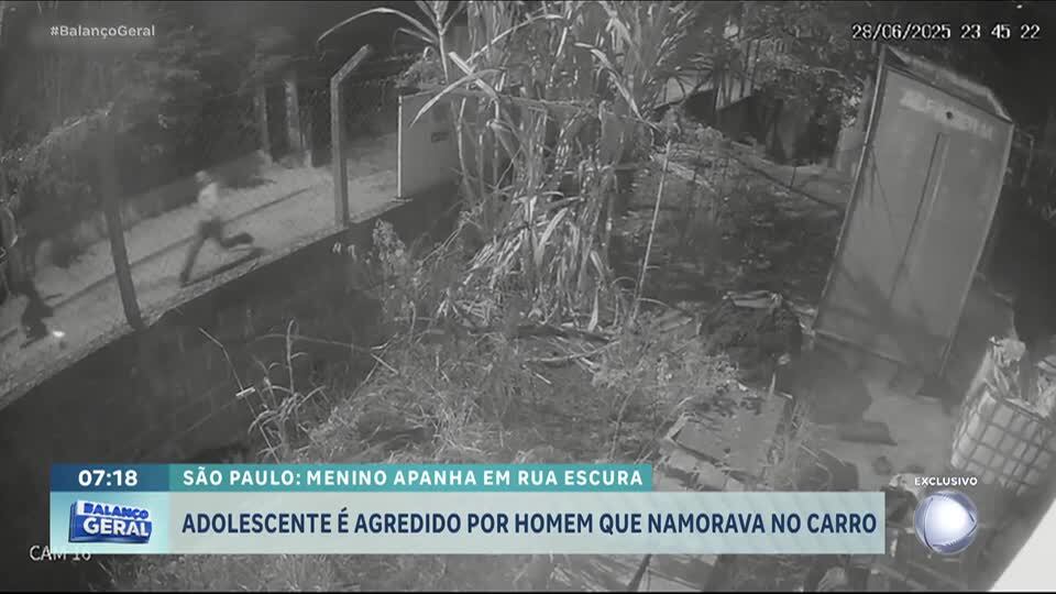 Jovem é agredido por homem após mal-entendido em rua escura