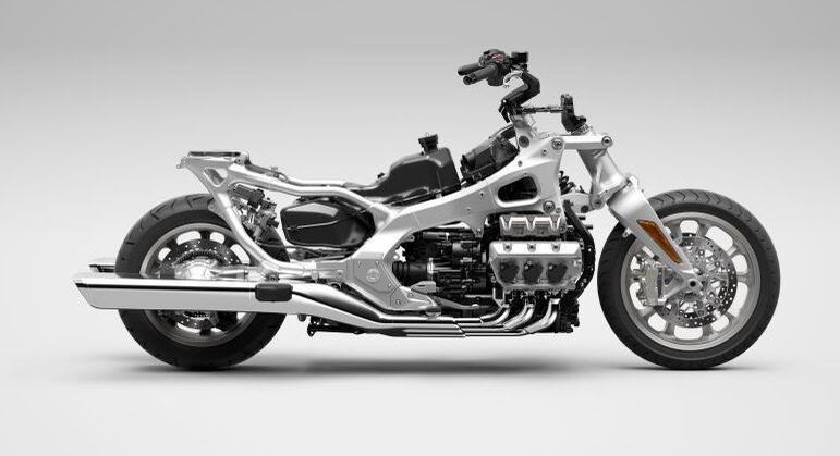 Estrutura de alumínio da Honda Gold wing com motor seis cilindros e câmbio DCT