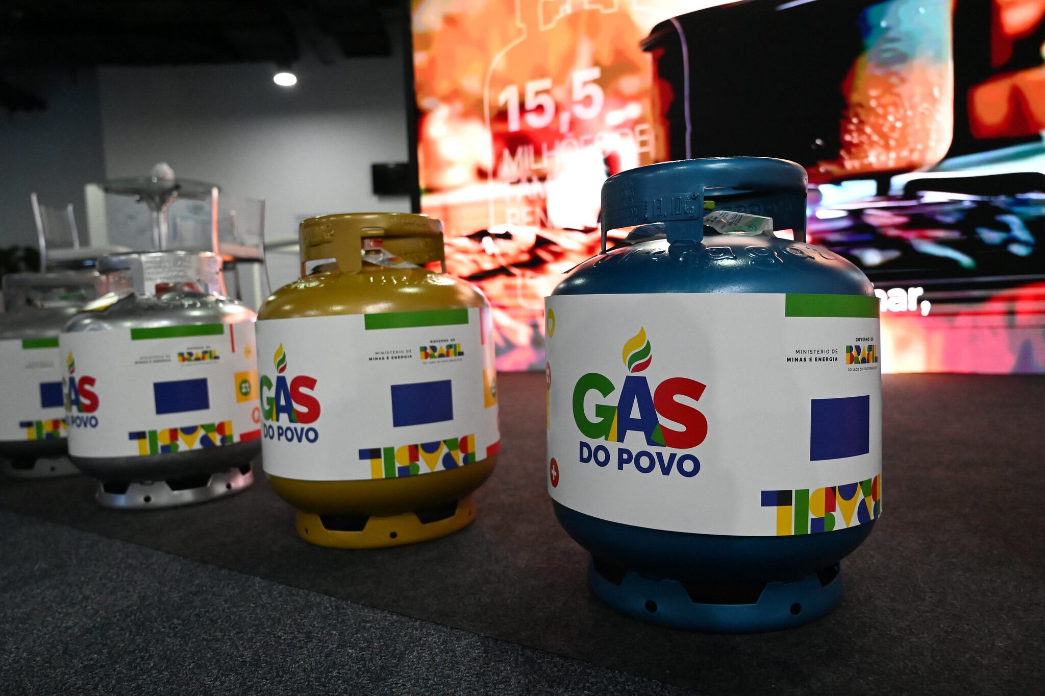Governo divulga preço do botijão por estado do programa Gás do Povo; veja  os valores – Noticias R7