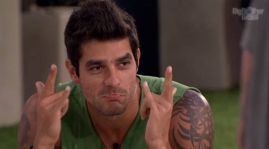 O momento climão da noite ficou por conta de Aline e Diego. A Líder afirmou que o carioca só é amigo do pessoal nas horas fáceis do confinamento