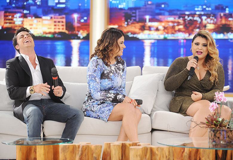 Viciada em reality shows, Preta Gil revelou que não conseguiria viver confinada. Sobre a Fazenda 8, a cantora já tem sua preferência.

— Já me apeguei. Vou torcer pela Mara!

+ Mara Maravilha, Amaral e Rayanne Morais são confirmados em A Fazenda 8

> Acesse o R7 Play e assista na íntegra a todos os programas da Record! Clique e experimente!
