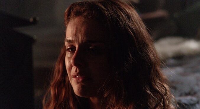 Bateseba (Paloma Bernardi) perde o primogênito