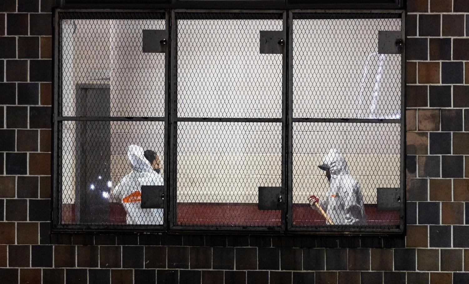 Segundo a perícia, chamas começaram na sala de um duplex entre o segundo e terceiro andar