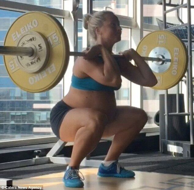 Segundo Inger, a academia sempre foi seu passatempo favorito, e isso facilitou a decisão de deixar o cansaço de lado e voltar à ativa. 

— Agora, quando não tenho tempo de treinar, levo Kaia para dar um passeio no parque, no carrinho mesmo. Pelo menos faço uma caminhada 
