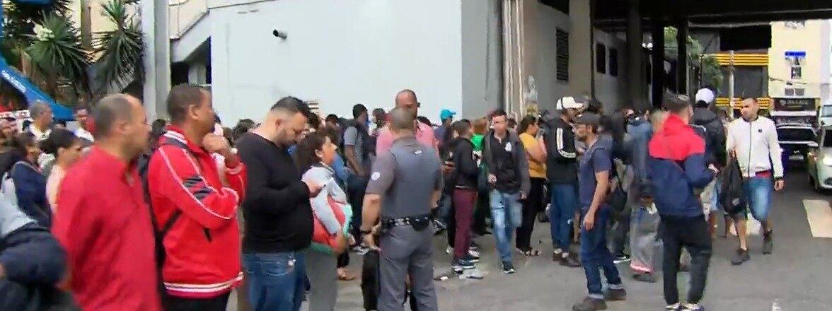 "Quero saber quem da ViaMobilidade vai pagar as minhas horas atrasadas", reclamou uma passageira