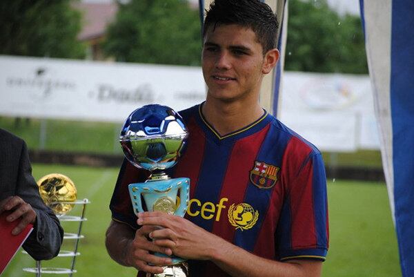 Principal jogador da Inter de Milão atualmente, Mauro Icardi, apesar de argentino, iniciou sua carreira na Europa. O atacante, inclusive, passou três temporadas em La Masia, categorias de base do Barcelona