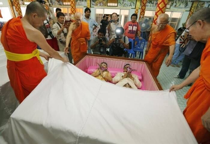 Em primeiro lugar, na lista divulgada pelo site Match.com — em parceria com a The Richest e a Statista —, aparece a Tailândia. De acordo com o levantamento, 56% dos adultos casados traem seus parceiros