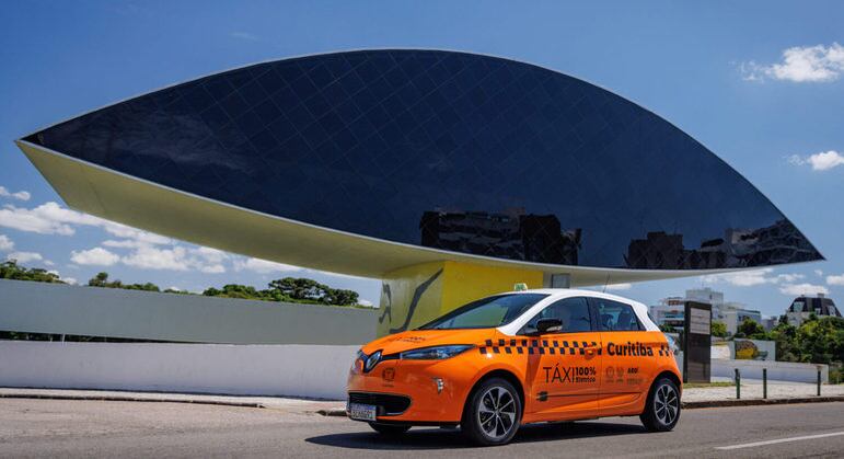 Motoristas podem utilizar o Zoe E-Tech com mais de 380 km de autonomia