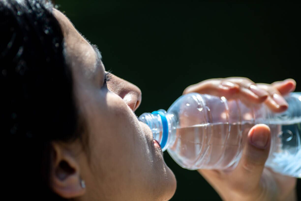 São Paulo, SP - 22.09.2023 - Calor - Semana de altas temperatura, o consumo de água para reidratar o corpo é fundamental. Foto Edu Garcia/R7