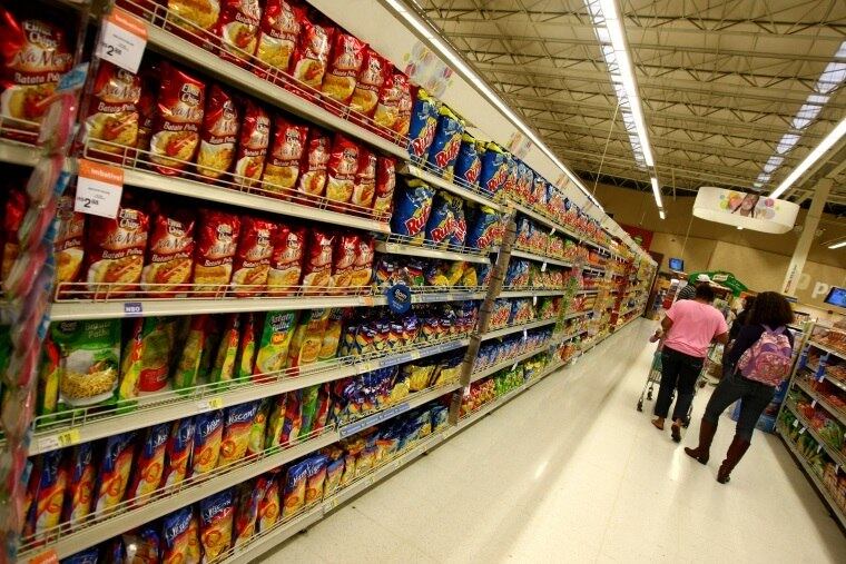 O tratamento, que custa cerca de R$ 1,2 mil mensais, é capaz de fazer uma pessoa perder entre 10 kg e 15 kg em um mês, após uma avaliação específica, segundo Edivana. O trabalho, que não utiliza medicamentos, é dividido em três etapas