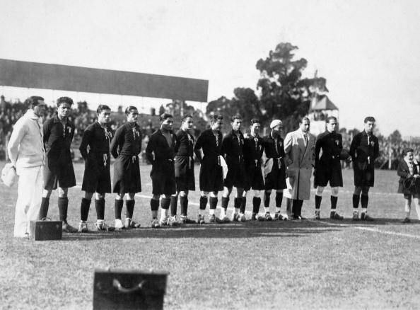 Em 1954, foi a vez da Coreia do Sul. Em duas partidas, o time sofreu incríveis 16 gols e não marcou nenhum. Os jogos foram contra Hungria, 9 a 0, e Turquia, 7 a 0