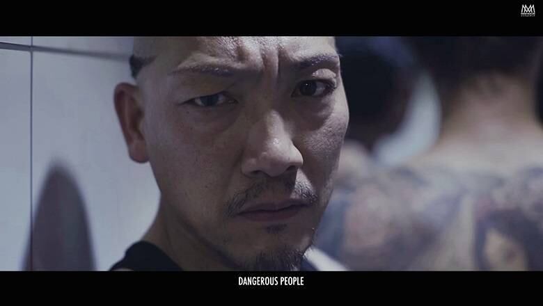 Cenas de Undergroung Hero: Love to Hate Me