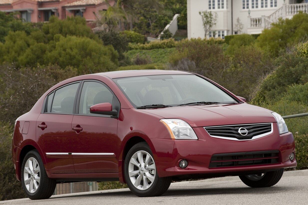 Antes de a nova geração do Nissan Sentra ser lançada, no mês passado, a versão anterior do sedã oferecia descontos  discretos nas revendas, que chegavam a R$ 2.200

VEJA TAMBÉM:
Aceleramos: novo Nissan Sentra declara guerra a Jetta, Focus sedã e C4 Lounge

Quer saber tudo sobre carros? Acesse R7.com/carros
