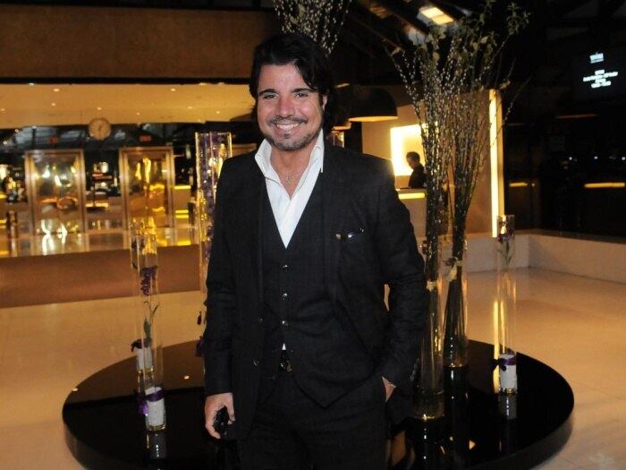 O especialista alerta ainda que qualquer profissional que não recebeu por serviço prestado, mesmo que por poucos dias trabalhados, pode provar sua condição de empregado com testemunhas, e-mails, fotos, ou qualquer fato que comprove a atividade:

— A lei trabalhista não exige que o contrato de trabalho seja por escrito, portanto, o acordo verbal também é considerado na Justiça. O trabalhador pode ganhar direitos trabalhistas de três meses, ou seja, os 90 dias previstos pelo contrato temporário