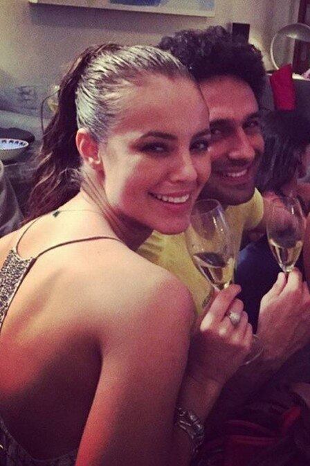 Mas na reunião do elenco de “Felizes para Sempre?” , que esteve junto na sexta-feira (6) para ver o último capítulo, Paolla e João ficaram juntinhos
Leia também: Custou caro aquela cena de bunda, hein, Paolla?