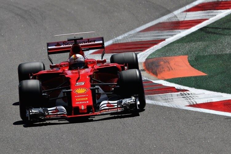Sebastian Vettel lidera dobradinha da Ferrari para GP da Rússia