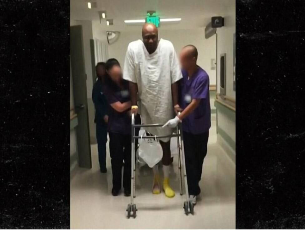 O jogador chegou até mesmo a abandonar o hospital, após três meses de internação