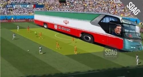 A seleção argentina não conseguia penetrar a defesa iraniana