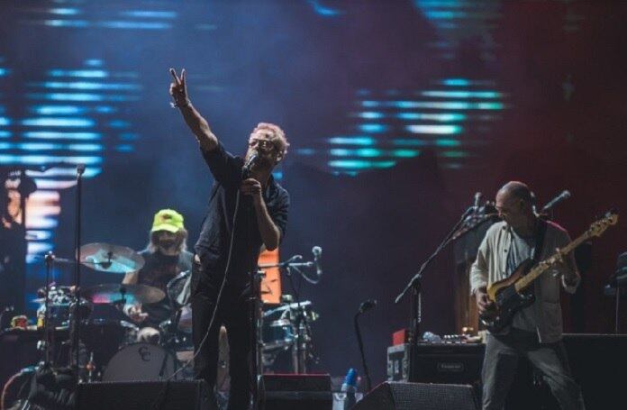 Tenho Mais Discos Que Amigos