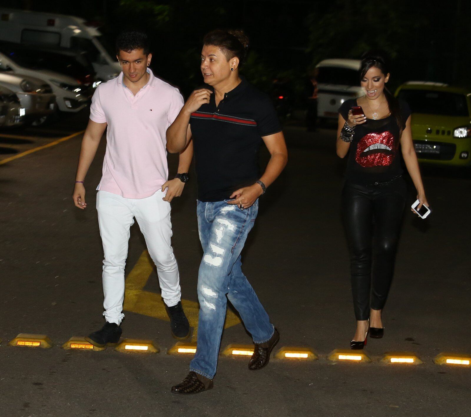 David Brazil e Anitta foram até o restaurante