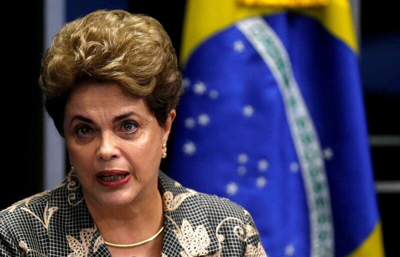 Dilma Rousseff se emocionou no fim do discurso no Senado Federal