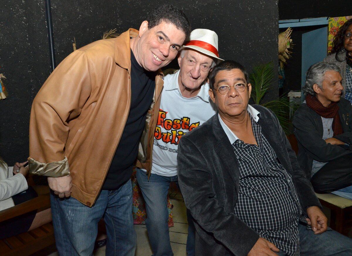 Nos bastidores, Zeca se encontrou com grandes amigos