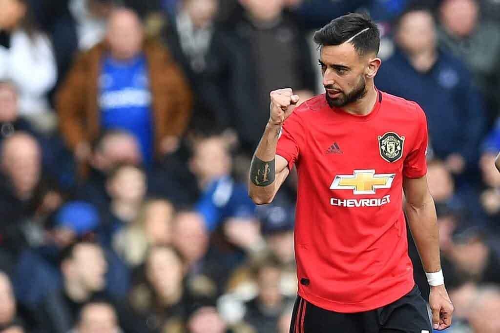 O português Bruno Fernandes, apesar de não conquistar títulos nesta temporada, foi o destaque do Manchester United, que terminou com a segunda colocação da Premier League e da Liga Europa. Na Euro, o meio-campista parou com a seleção portuguesa nas oitavas de final