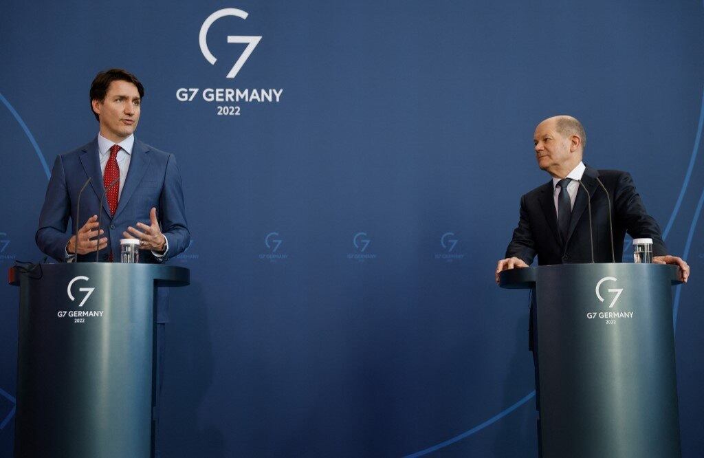 O primeiro-ministro do Canadá, Justin Trudeua, e o chanceler alemão Olaf Scholz em coletiva