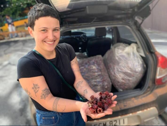 A caminhada até a final do Top Chef não foi nada fácil, mas Dadis Vilas Boas, de 29 anos, ganhou destaque na competição e agora luta pelo título de vencedora do programa. Durante a competição, Dadis agradou os jurados e se manteve bem na cozinha, apresentando pratos com sabores diferenciados.
 
Relembre os melhores pratos da chef no reality!