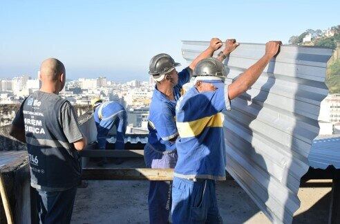 Hotel está em construção na rua Bolívar