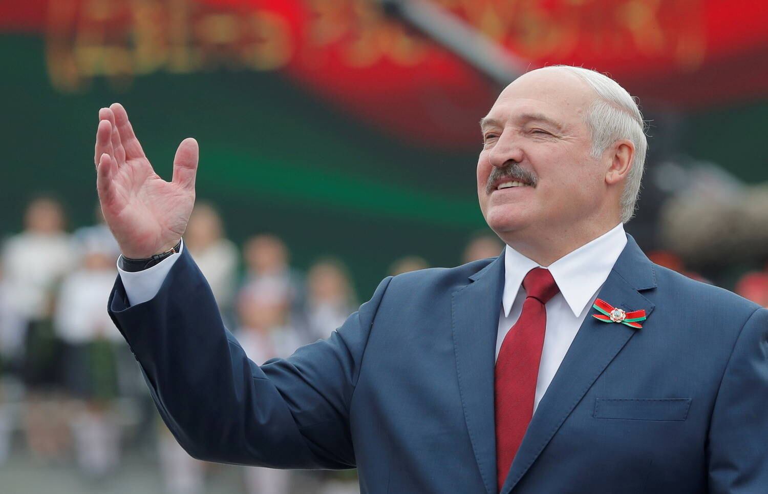 Belarus confirma reeleição de Lukashenko
