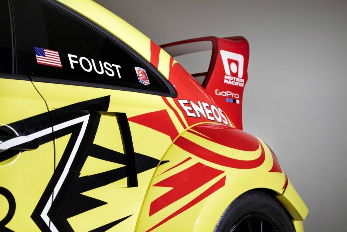 A competição envolve uma corrida feita em uma pista especial com diferentes tipos de piso, incluindo asfalto e terra

Saiba tudo sobre carros! Acesse R7.com/carros
E confira os melhores preços de novos e usados em r7.icarros.com.br