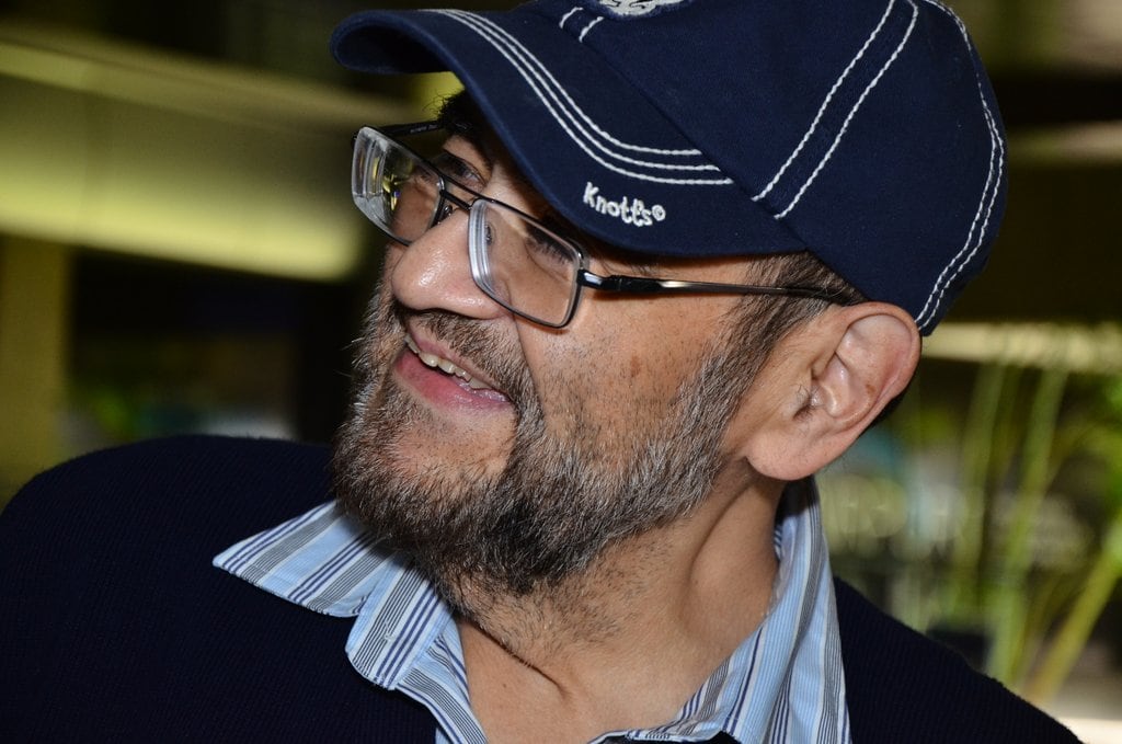 Edgar Vivar, o Seu
Barriga do seriado Chaves (SBT), foi dado como morto pelos internautas
no Twitter. A notícia, claro, não passava de mais uma mentira, embora muitos internautas
achassem que o boato era de fato verdadeiro

 