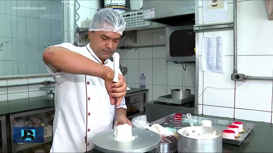 Com 140 mil vagas em aberto, padarias têm dificuldade para encontrar profissionais qualificados