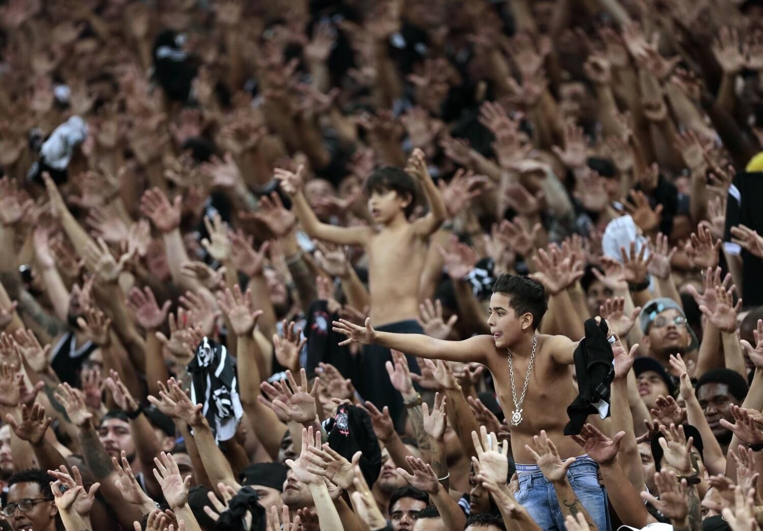 Mais de 45 mil pagantes comemoraram título