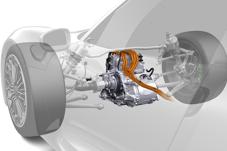 Os motores elétricos têm potência de 154 cv (traseiro) e 125 cv (dianteiro), respectivamente
Quer saber tudo sobre carros? Acesse www.r7.com/carros
