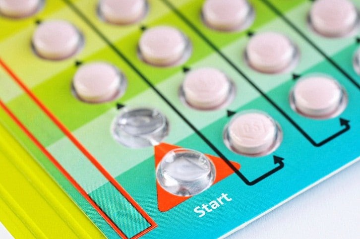 O uso dos anticoncepcionais com etinilestradiol deve ser suspenso, de acordo com a Anvisa