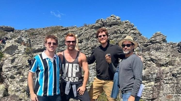 Importantes sequências da temporada A Perseguição foram gravadas em Milho Verde, no interior de Minas Gerais. Em entrevista ao site oficial, o diretor-geral da trama, Leonardo Miranda, disse que o cenário escolhido para as filmagens lembra Israel
