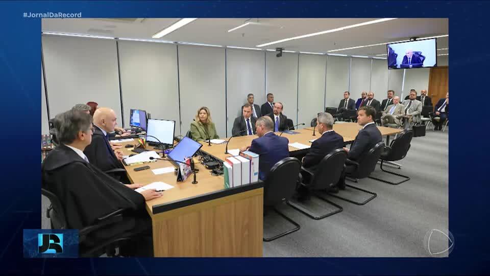 Braga Netto e Mauro Cid ficam frente a frente em acareação de ação de suposta trama golpista
