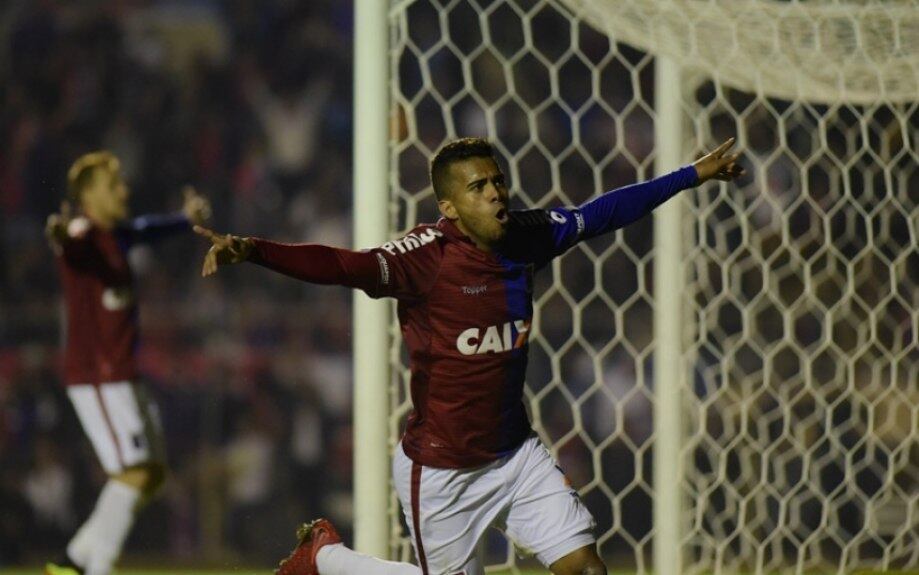 20º Paraná - 15 pontos
Chances de rebaixamento - 93%