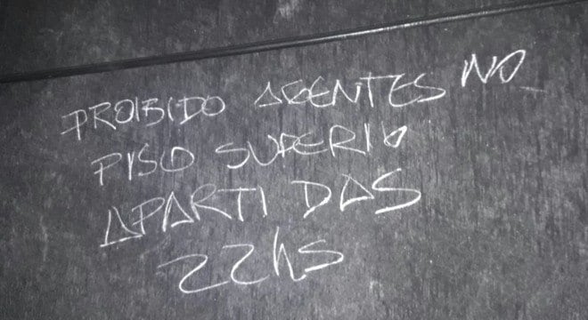 Pichação em cadeia do Ceará alerta para restrição de horário para os agentes