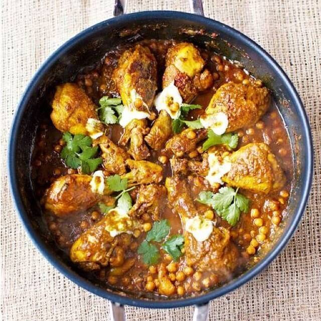 Talvez o chef Jamie Oliver, entre os citados acima, mesmo sem ser brasileiro, seja o mais conhecido e o que mais publica imagens suculentas e que, de fato, vão deixar você com fome no Instagram. Vai perder a oportunidade? Siga: @jamieoliver