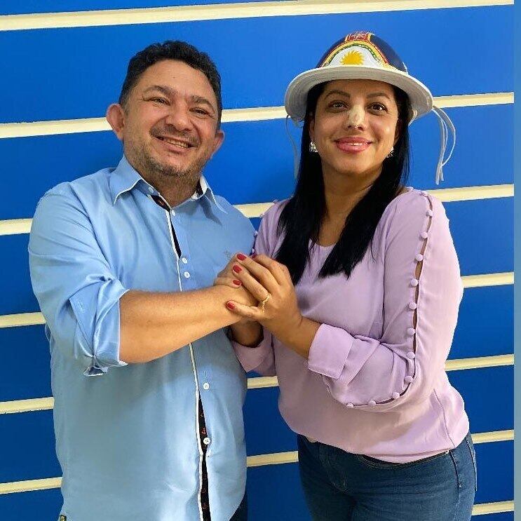 O delegado Cristiomário (União-GO) e a vereadora Simone Ribeiro (União-GO)