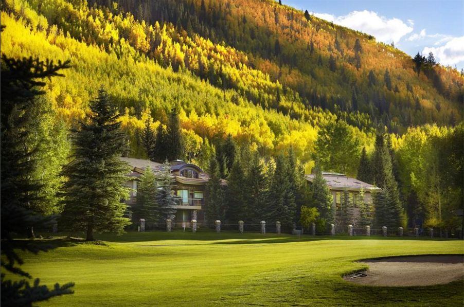 O imóvel é um dos mais caros da região, principalmente pelo fato de estar às margens de um clube de golfe 