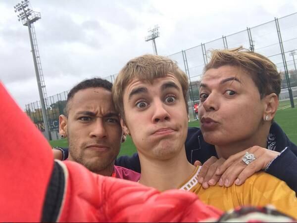 Neymar, Justin Bieber e David Brazil juntos em Barcelona