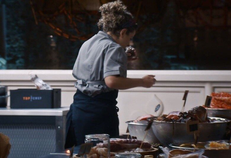 A pressão aumenta e deixa os chefs ainda mais nervosos. Todos querem garantir o lugar na grande final
do programa. Quem será o autor do pior prato e que vai deixar o programa nesta
quarta (19)?