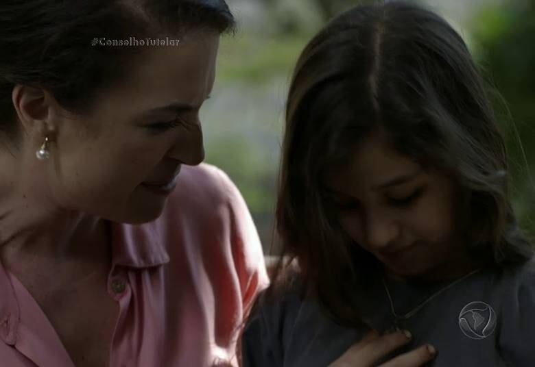 Lídia a deixa toda limpa e arrumada e o segundo casal que aparece realmente se apaixona pelos dois