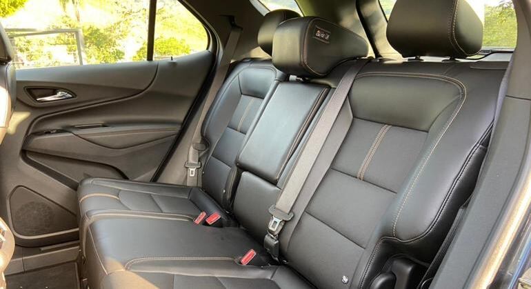 Ambas as versões têm um banco no coração