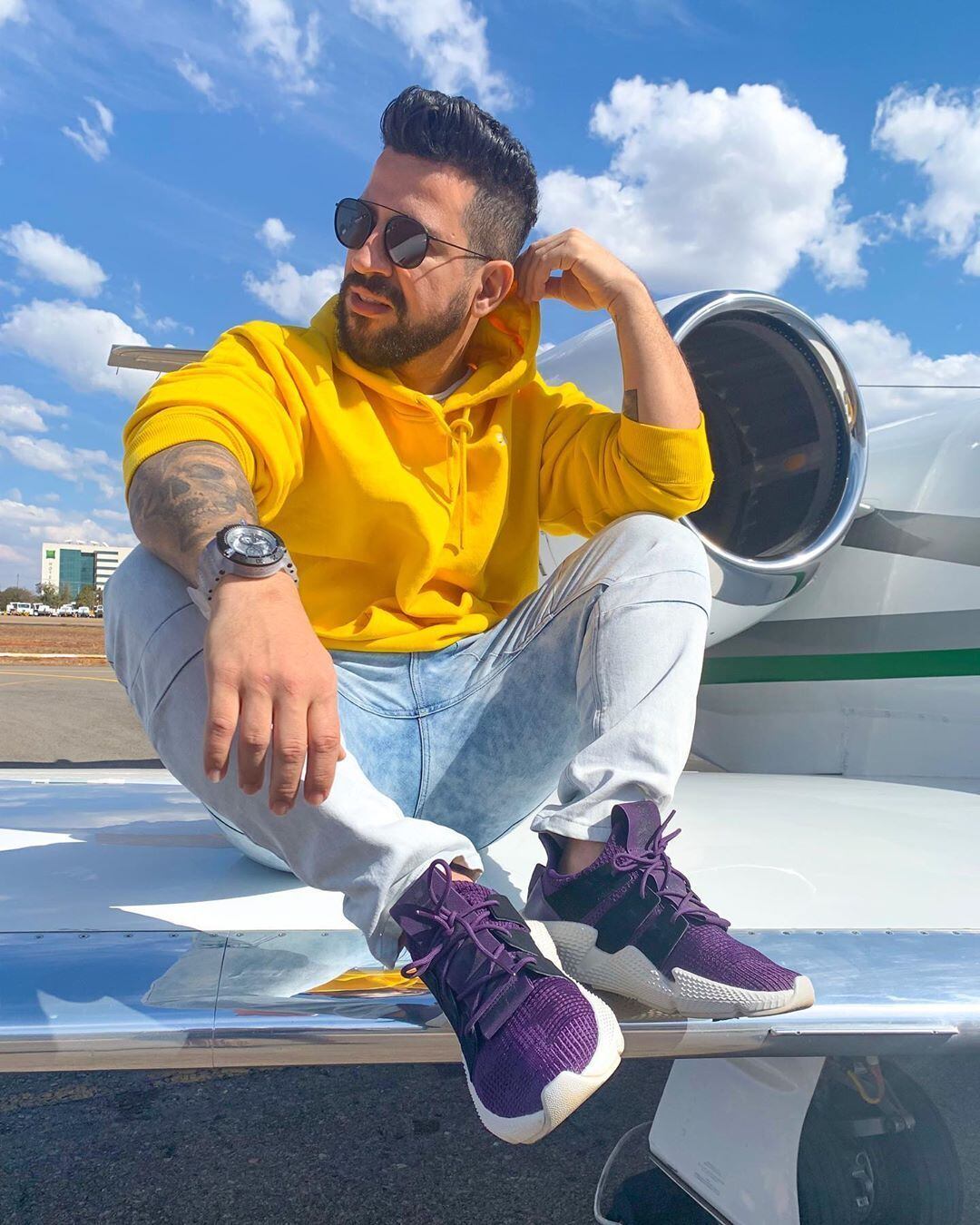 No mesmo período, ele começou a produzir músicas com funkeiros, o que chamou a atenção da produtora Furacão 2000. As produções de Cerol na Mão, de Bonde do Tigrão, Um Tapinha Não Doi e Vai Lacraia têm a assinatura dele