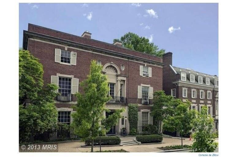 25º - Washington (DC) - Preço: R$ 48 milhões

Por último, essa mansão fica na capital dos Estados Unidos, Washington (Distrito de Columbia). Possui jardins privados, dez quartos e 11 banheiros